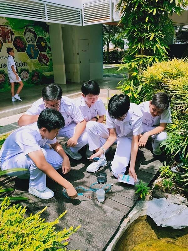 Exploring and discovering during CnME.JPG